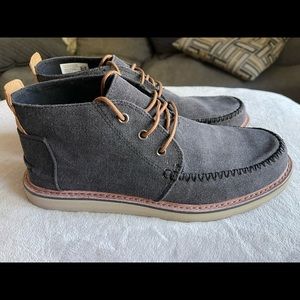 Tom’s chukka boots